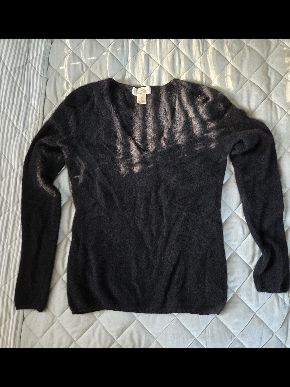 Peck & Peck Black V-Neck Sweater